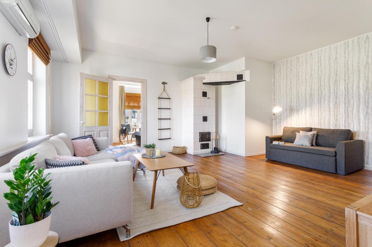 Harbour Apartment Parnu Bagian luar foto